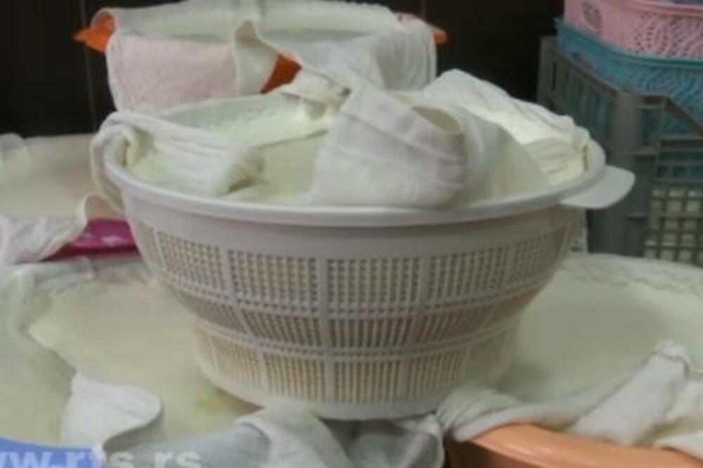 Pijace pune lažnog sira i kajmaka! Proizvođači iz Čačka daju savete za izbegavanje prevare, ovako ćete znati sve!