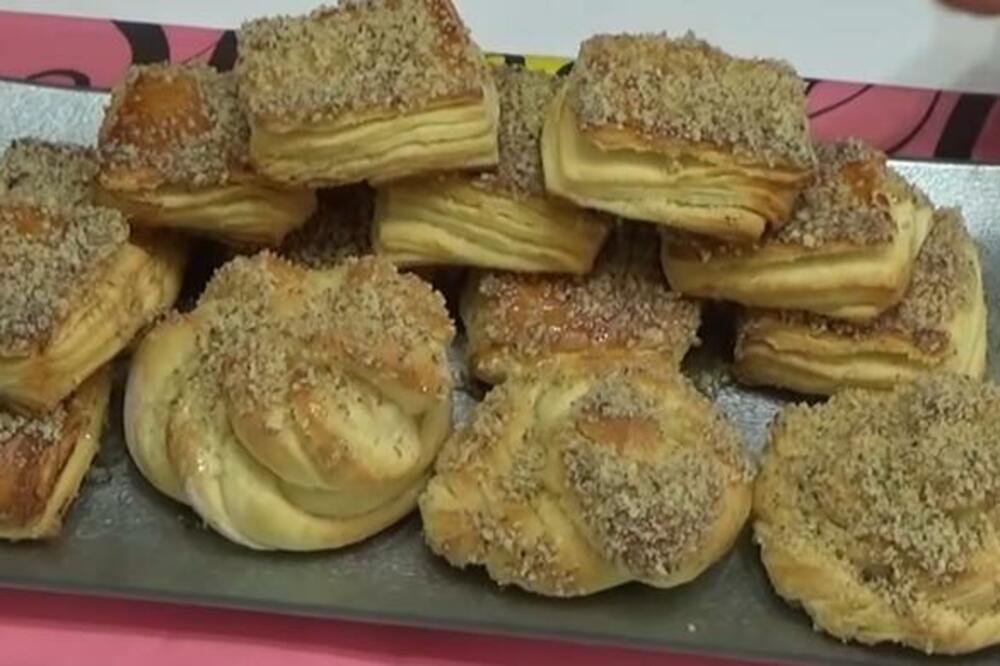 Napravite brzo vasilice sa medom - sladak hleb koji se mesi za Mali Božić! Uz ovaj recept sve ide lako