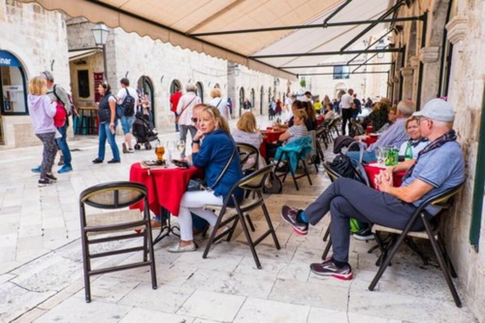 10 NAJČEŠĆIH PREZIMENA U HRVATSKOJ: Iznenadiće vas lista!