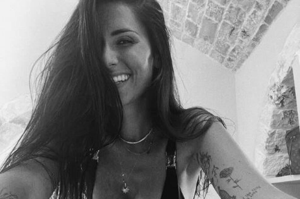 POZNATA KOŠARKAŠICA SE SKINULA GOLA! Fanovi u ŠOKU, šta je ovo LJUDI? (FOTO)