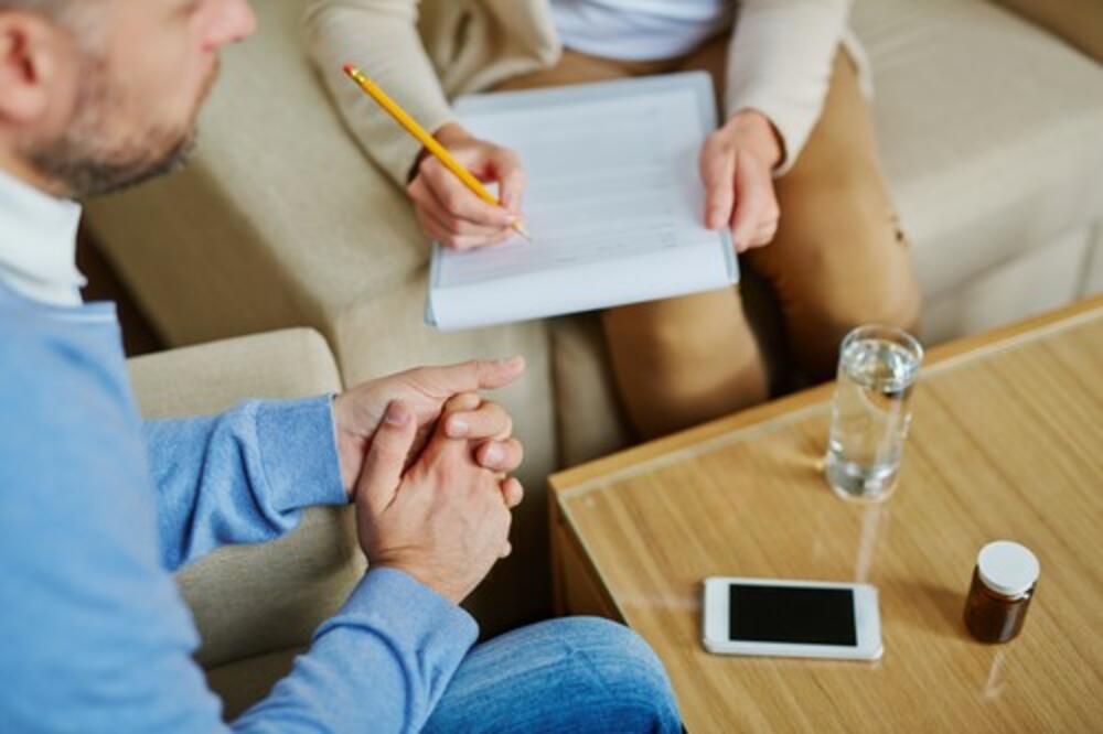 PSIHOLOG OTKRILI KAKO MANIPULATORI IZVRĆU VAŠE REČI I POKUŠAVAJU DA VAM PRODAJU LAŽI: Ovako vas UBEĐUJU da su žrtve