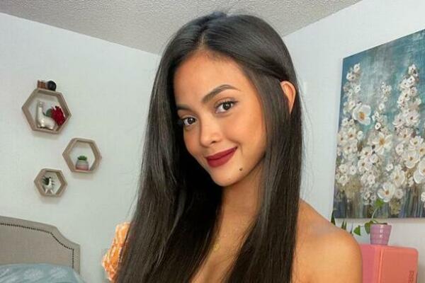 "ŽENE SU LJUBOMORNE": Nije se ŠIŠALA 11 godina, na dugoj KOSI zarađuje VELIKE CIFRE! (FOTO)