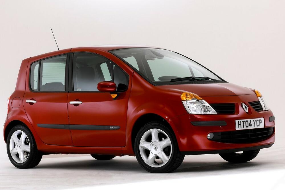 NE PANIČITE KADA ZAKLJUČATE KLJUČEVE U AUTU: Sledeći put ispobajte OVE TRIKOVE! (VIDEO)