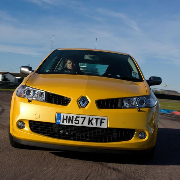 KRAJ ZA LEGENDARNI MODEL FRANCUSKOG PROIZVOĐAČA? Renault doneo KLJUČNU odluku, mnogima se neće DOPASTI!