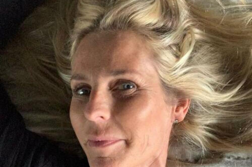 ŽELI MUŠKARCA KOJI JE PUN ENERGIJE: Ima 54 GODINE, obara vilice VRELIM FOTKAMA, a sada je raspisala i KONKURS! FOTO