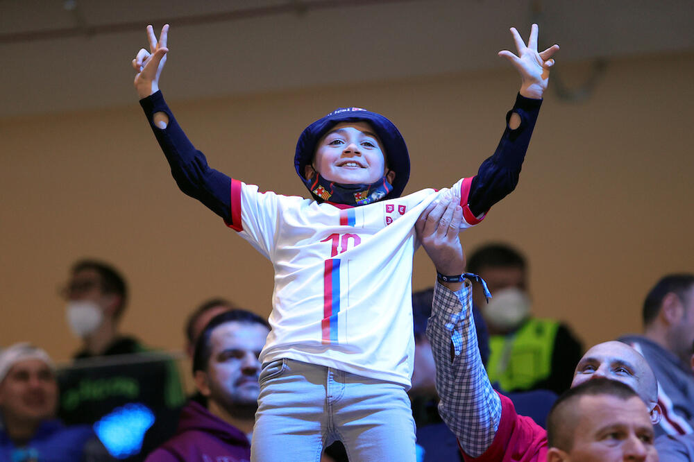 "UBIJ, UBIJ SRBIN!" Sramni povici TOKOM MEČA HRVATSKA - SRBIJA!