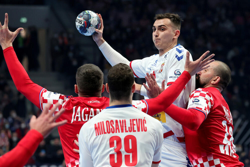 PUNO NABOJA - SJAJNA RUKOMETNA PREDSTAVA! SRBIJA HRABRO "PALA" PROTIV HRVATA! FALILO JE MALO SREĆE I SNAGE!