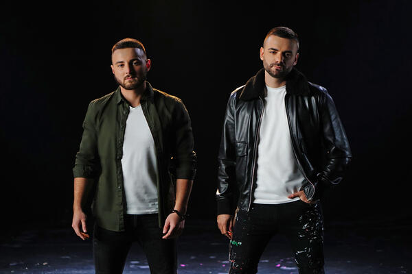 POZNATA VODITELJKA UPRAVLJA NJIHOVIM ŽIVOTOM: Beca i Nemanja ukrstili glasove i snimili "Sedef"!