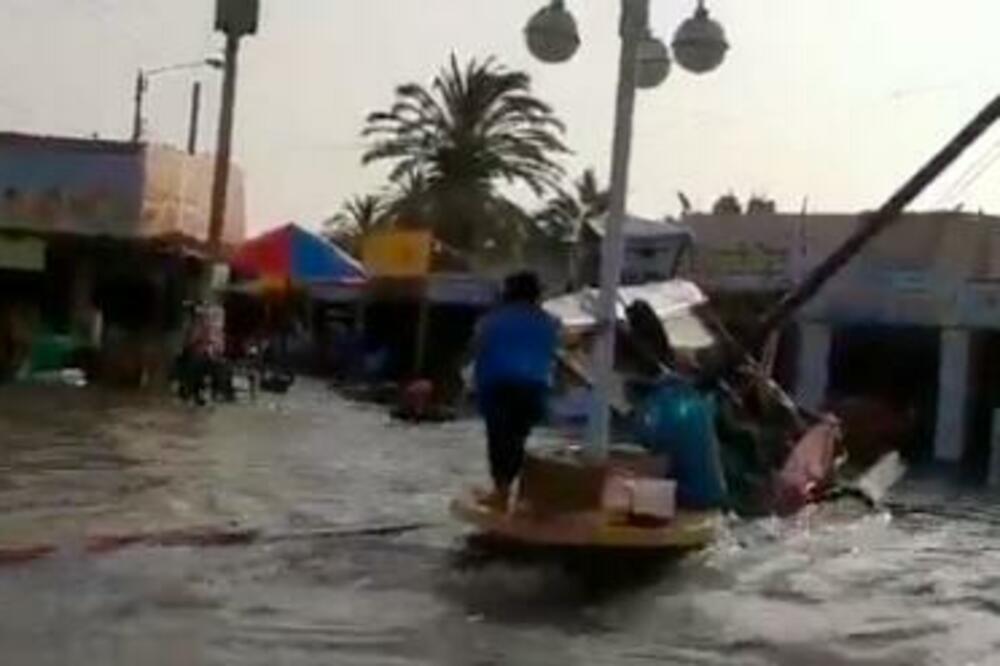 CUNAMI ODNEO 2 ŽIVOTA! Prve žrtve VISOKIH TALASA na obali Perua, prouzrokovanih erupcijom VULKANA (VIDEO)