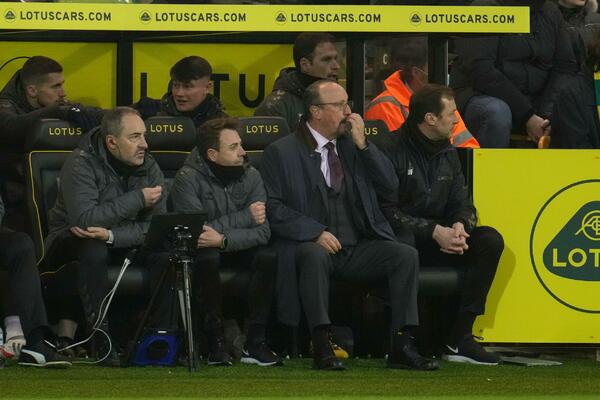 RASTANAK: Španski stručnjak neće više sedeti na klupi Evertona (FOTO)
