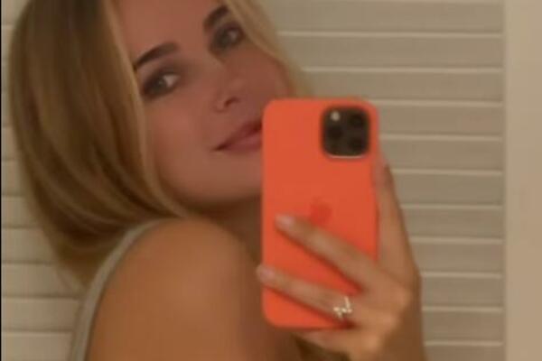 MUŠKARCI SU ZBOG NJE SPREMNI NA SVE! Mnogi misle da je NAJLEPŠA na svetu, a šta vi kažete? (FOTO)