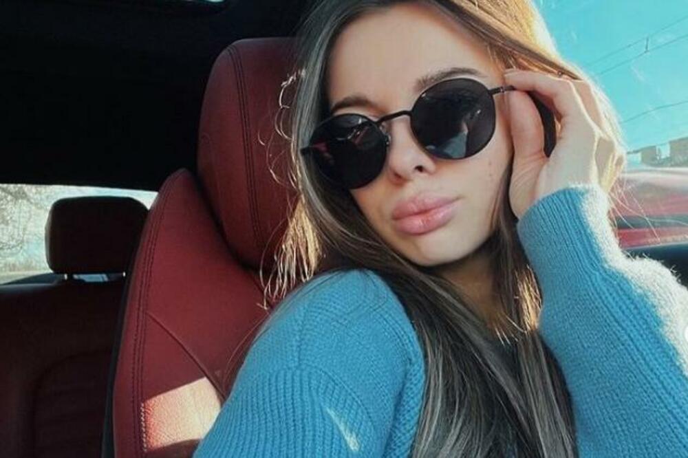 NEZAPAMĆENA TRAGEDIJA: Žena poznatog fudbalera se SNIMALA tokom BRZE vožnje, pa POGINULA! (FOTO/VIDEO)