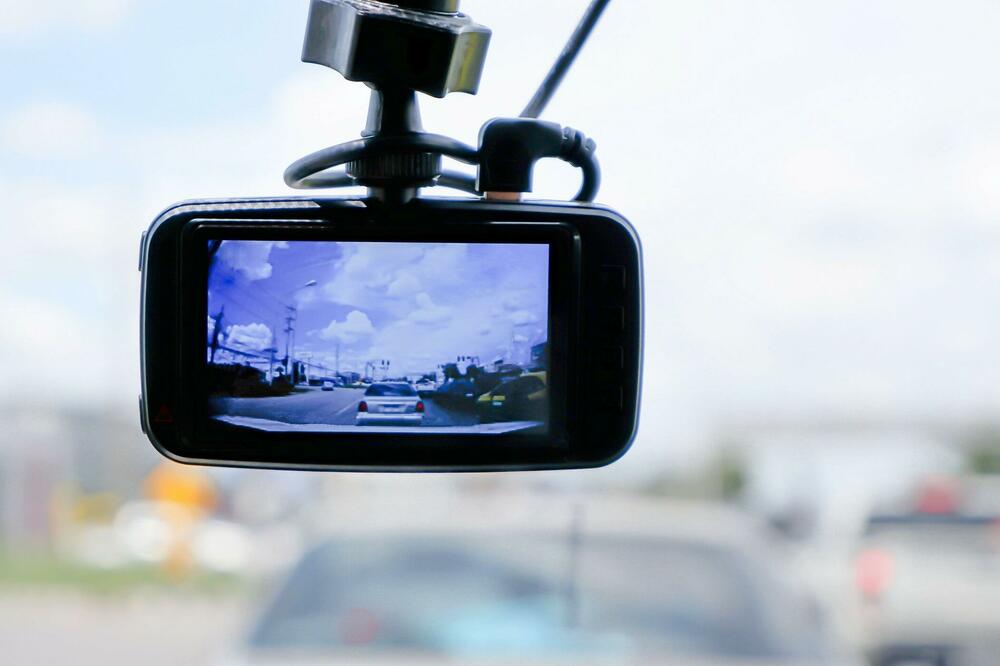 U VOŽNJI SU BEZBEDNOST I SIGURNOST NAJVAŽNIJI: Uz pomoć OVOGA bićete mirniji u putu!