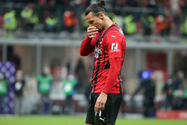 UŽAS ZA IBRAHIMOVIĆA! Psovali mu majku i poreklo, legenda na žestokom udaru! (FOTO)