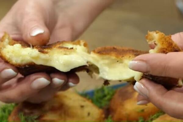 ZA MALE PARE JEDITE KAO U RESTORANU: Pohovani pire krompir sa SIROM će vas RASPAMETITI! (RECEPT) (VIDEO)