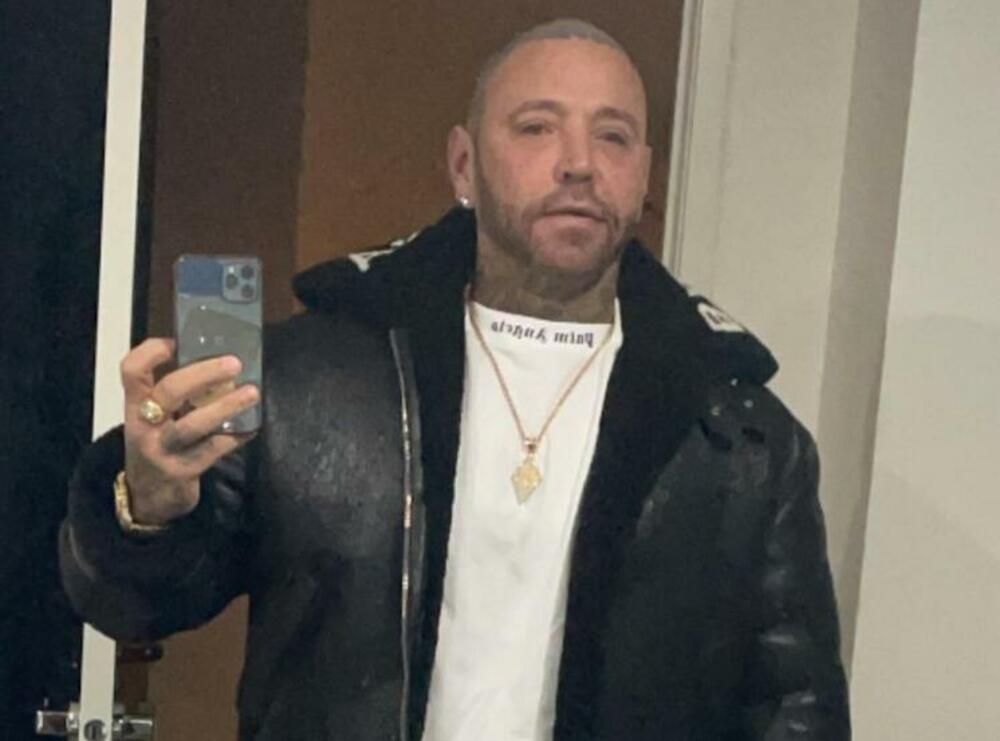 Tobi Mičel, Tenis, Sport