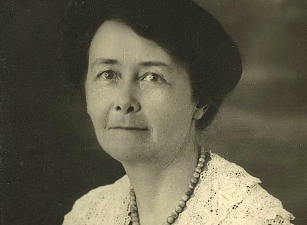  Stela Majls Frenklin