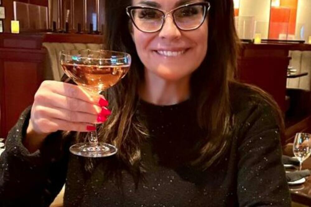 ONA ISPUNJAVA S**SUALNE FANTAZIJE OŽENJENIM MUŠKARCIMA ŠIROM SVETA: Za nekoliko dana stiže u naš KOMŠILUK?!