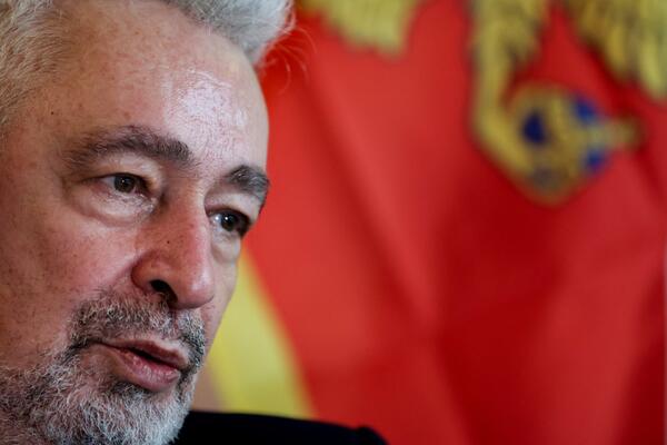 "MASKE SU POČELE DA PADAJU": Krivokapić OŠTAR, tenzija u Crnoj Gori se nastavlja