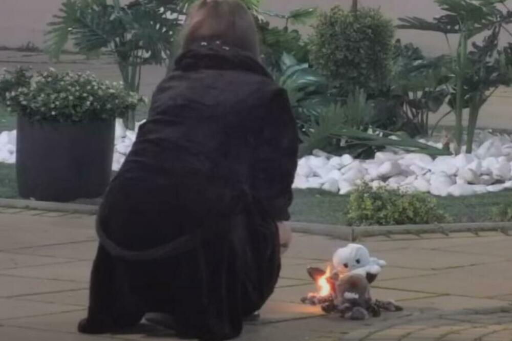 DEJAN NIJE MOGAO DA DOĐE K SEBI OD OVOG DALILINOG POTEZA: Spalila OVE STVARI na njegove oči, gušio se u suzama!