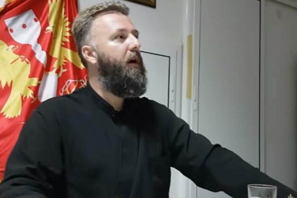 EVO ŠTA SE DEŠAVA KADA NEKOG OGOVARATE IZA LEĐA! Moćnu i poučnu besedu OCA PREDRAGA svako mora da čuje! (VIDEO)