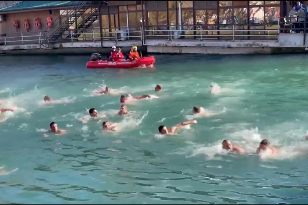 SLAĐANA (16) PRVA DOPLIVALA DO ČASNOG KRSTA: Prva žena koja je POBEDILA u ovom takmičenju u Hercegovini!