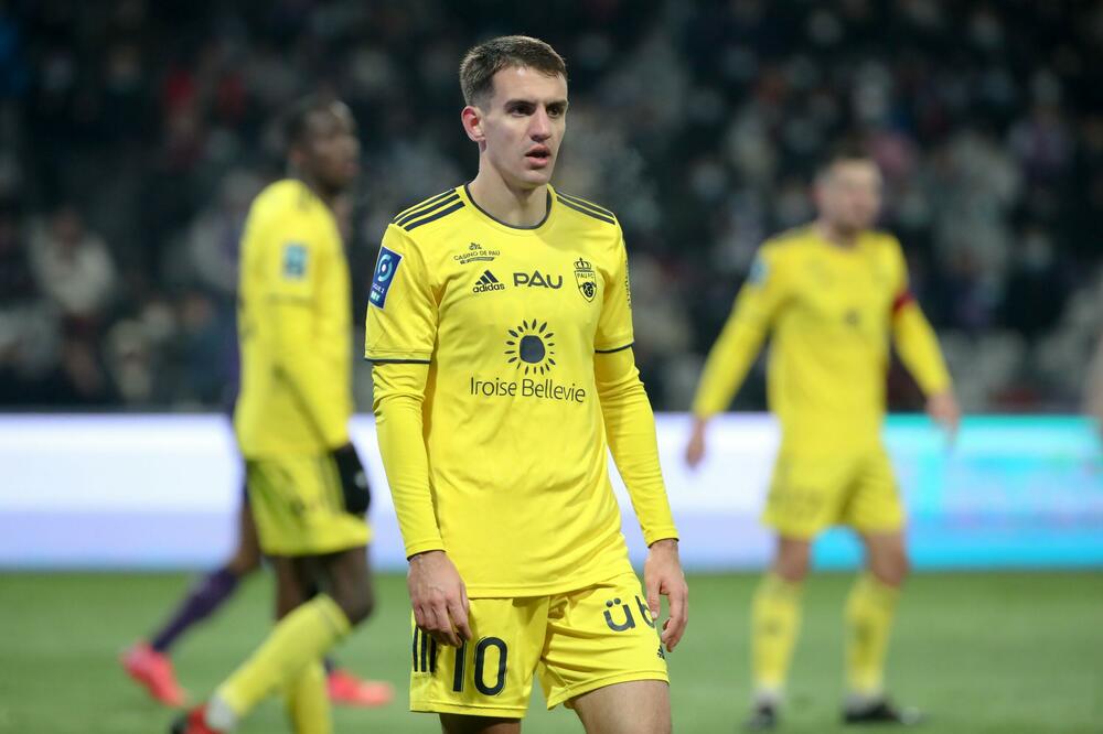 BIVŠI FUDBALER PARTIZANA BAŠ NEMA SREĆE: Seriju golova u Francuskoj mu prekinula POVREDA koja znači KRAJ SEZONE!