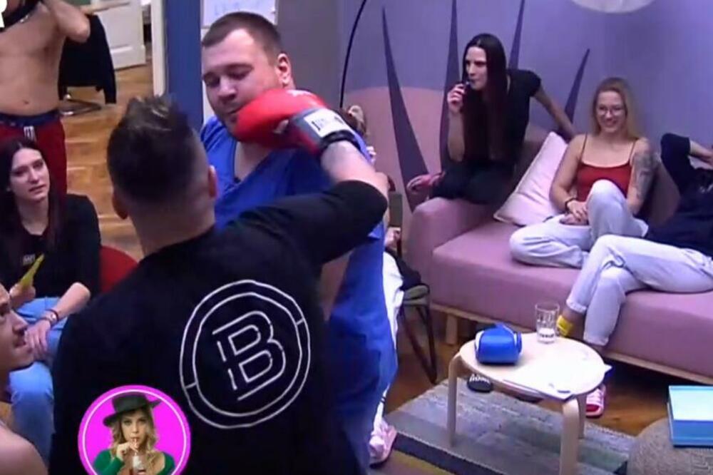 NOVI ZADATAK, NOVI HAOS U BARU! Udarci na sve strane, živci sve tanji! (VIDEO)