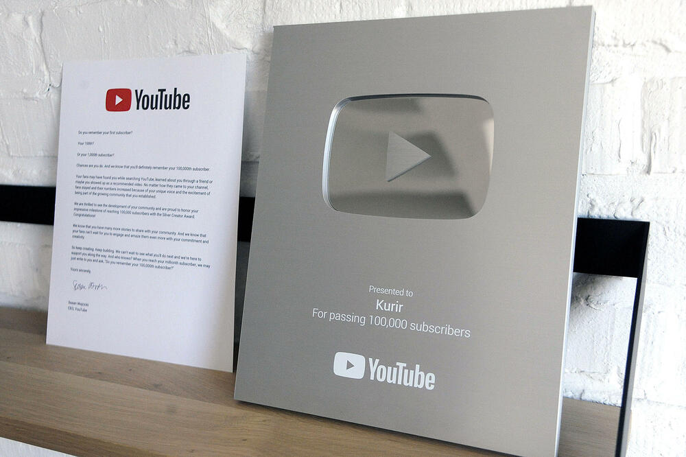 KURIROVOM JUTJUB KANALU NAGRADA "SREBRNO DUGME" ZA 100.000 PRETPLATNIKA Hvala vam na poverenju!