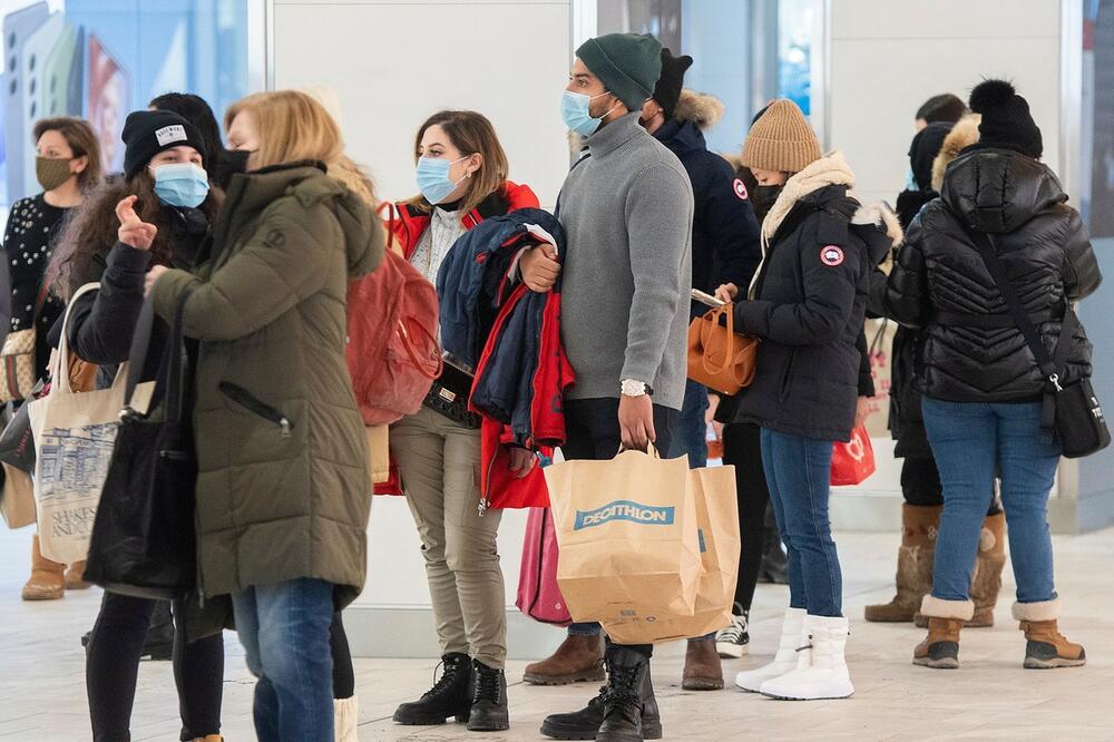 NEOBIČAN I UNOSAN BIZNIS! Plaćaju ga i do 150 evra dnevno da ČEKA U REDU