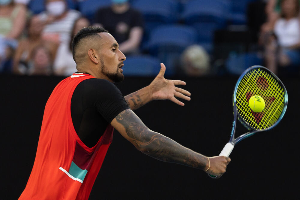 KIRJOS OPRAO RUBLJOVA: Neobično ozbiljni Australijanac potpuno razbio Rusa!