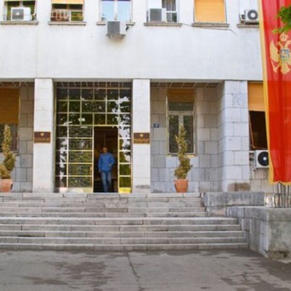 ODLUČENO: Skupština Crne Gore usvojila rezoluciju o genocidu u logorima sistema Jasenovac, Dahau i Mathauzen