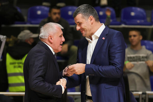 TRENER I NAJVEĆI TALENTAT MEGE PRIČALI O DUELU SA PARTIZANOM: Evo šta su rekli o ekipi koju sa klupe vodi Obradović
