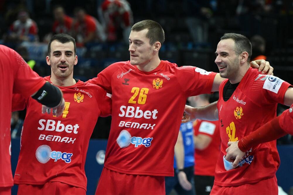 CRNA GORA ODRŽALA HRVATSKOJ ČAS RUKOMETA: Hladan tuš za "Kauboje"!