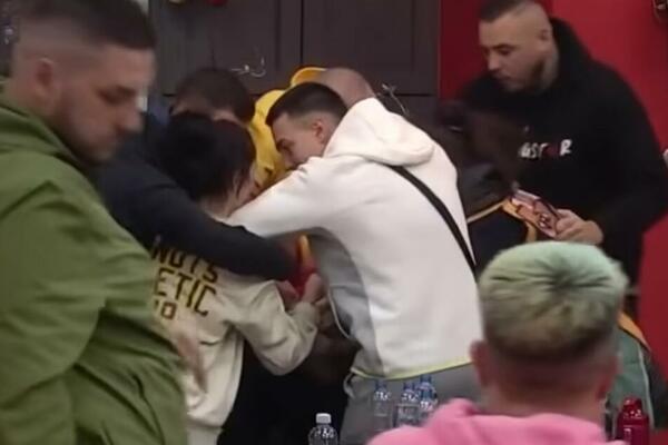 ORILA SE BELA KUĆA! VIKI FORI OD LJUBOMORE ZBOG MARIJANE: Da li hoćeš da završim na LEKOVIMA zbog tebe?! (VIDEO)