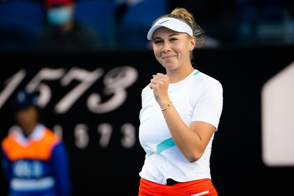 PRELEPA AMERIKANKA ELIMINISALA AKTUELNU ŠAMPIONKU: Amanda u SUPER TAJBREJKU pokvarila povratak Osake! (VIDEO)