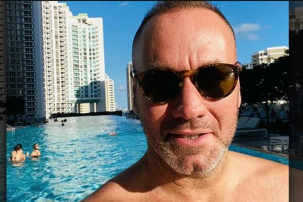 MILIONER TRAŽI ŽENU! Kada vidite šta je naveo kao USLOV, sve će vam biti JASNO (VIDEO)