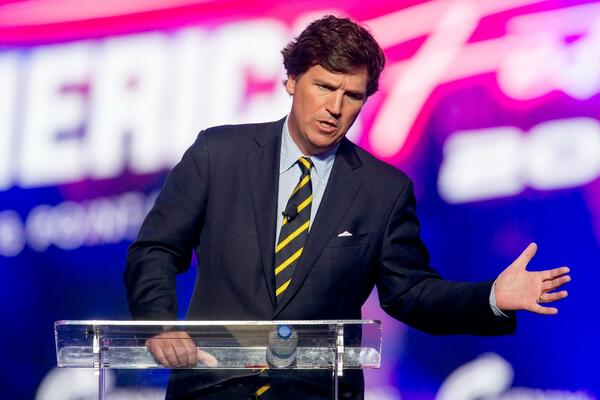 KONTROVERZNI NOVINAR DO PUTINA STIGAO PREKO BEOGRADSKOG AERODROMA: Danas će biti emitovan INTERVJU