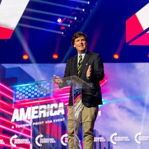 "MI VODIMO RAT, A DRUGI GINU" Doskorašnji član Trampovog MAGA pokreta opljuvao po Americi: "DIPLOMATIJA SAD JE LAŽ"