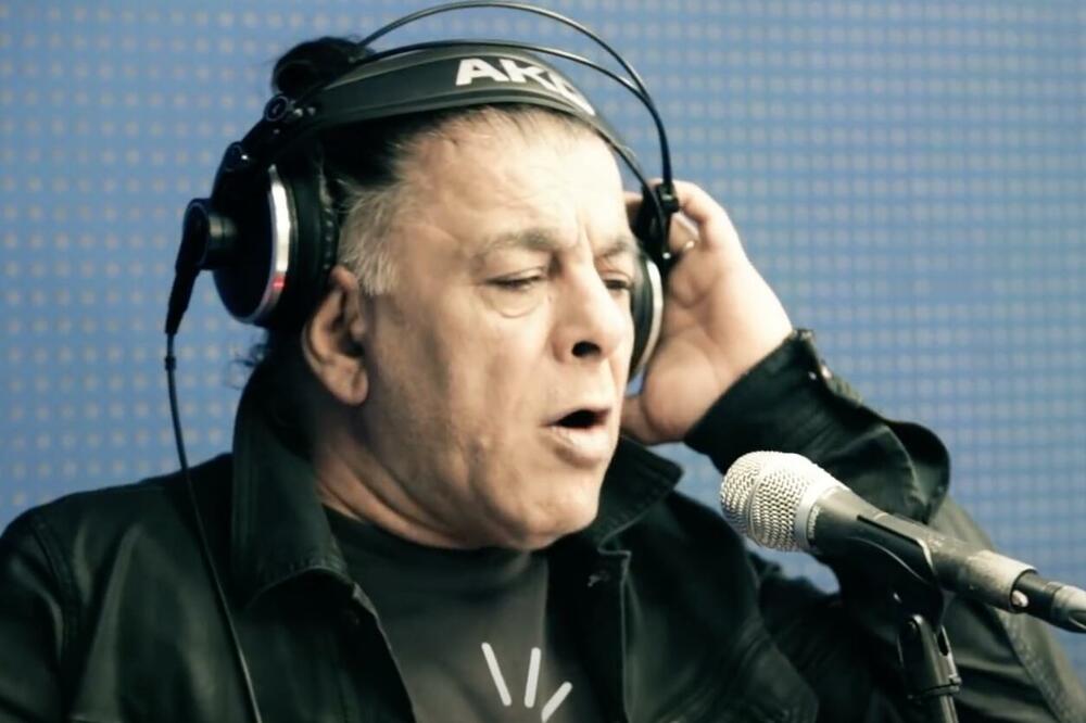 AKI JE SA ĆERKICOM I SVOJOM BARBAROM KRENUO U ŠETNJU PO SUNČANOM DANU: Ovo su poslednji trenuci SLAVNOG PEVAČA!