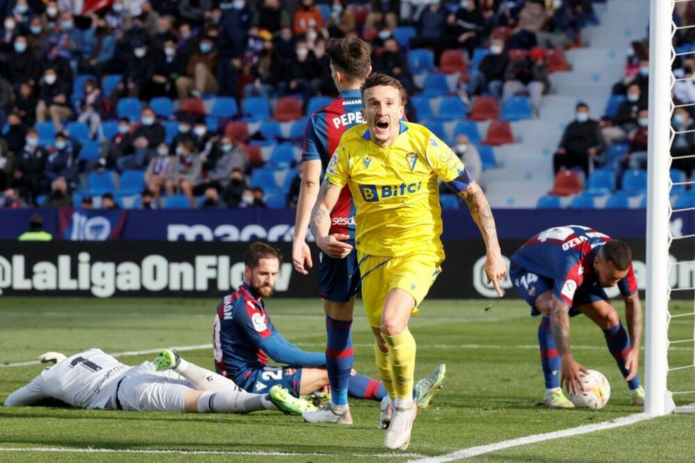 KADIZ ODNEO SVA TRI BODA: Levante ostaje i dalje zakovan za samo dno Primere!