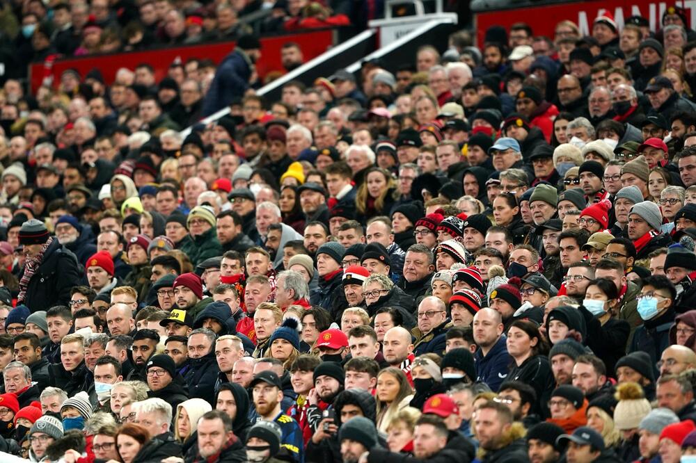 PAKAO - UDARIO "ĐAVOLE" ISPOD POJASA!