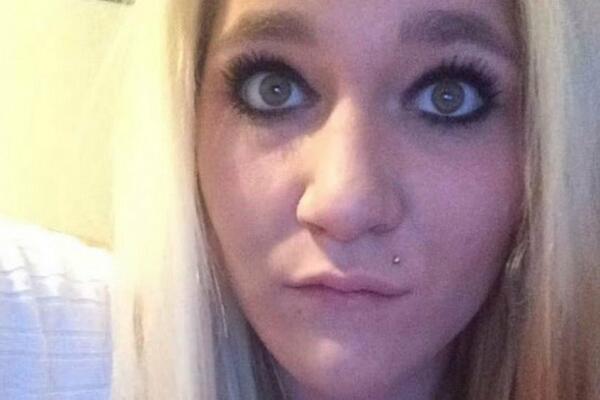 SARA JE VEZALA MOMKA ZA STOLICU, TERALA GA DA LAJE PA GA ZAPALILA: Jedna greška ga umalo koštala života