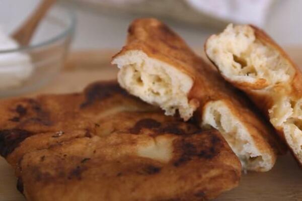 PLAŠINTE ILI VLAŠKE PALAČINKE: Tradicionalna POSLASTICA iz istočne Srbije koju morate PROBATI!