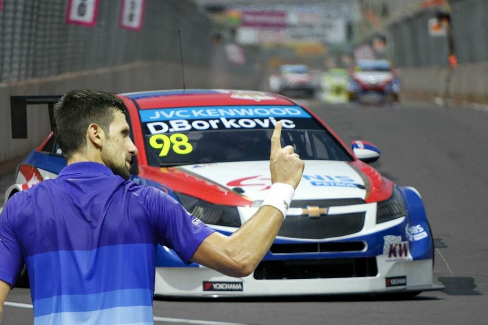 NOVAKOV PROBLEM NIJE ŠTO JE IZ SRBIJE, NEGO ŠTO JE BOLJI OD MILJENIKA ZAPADA! BORKOVIĆ SE PRISETIO NAPADA NA NJEGA!