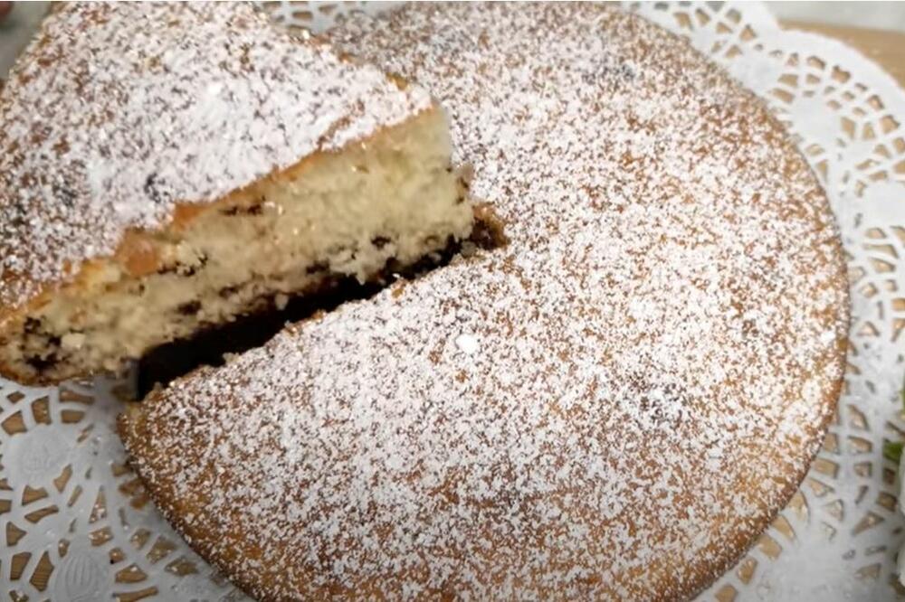 BRZ I JEFTIN KOLAČ: Recept za PATIŠPANJ sa ČOKOLADOM će vas ODUŠEVITI! (VIDEO)