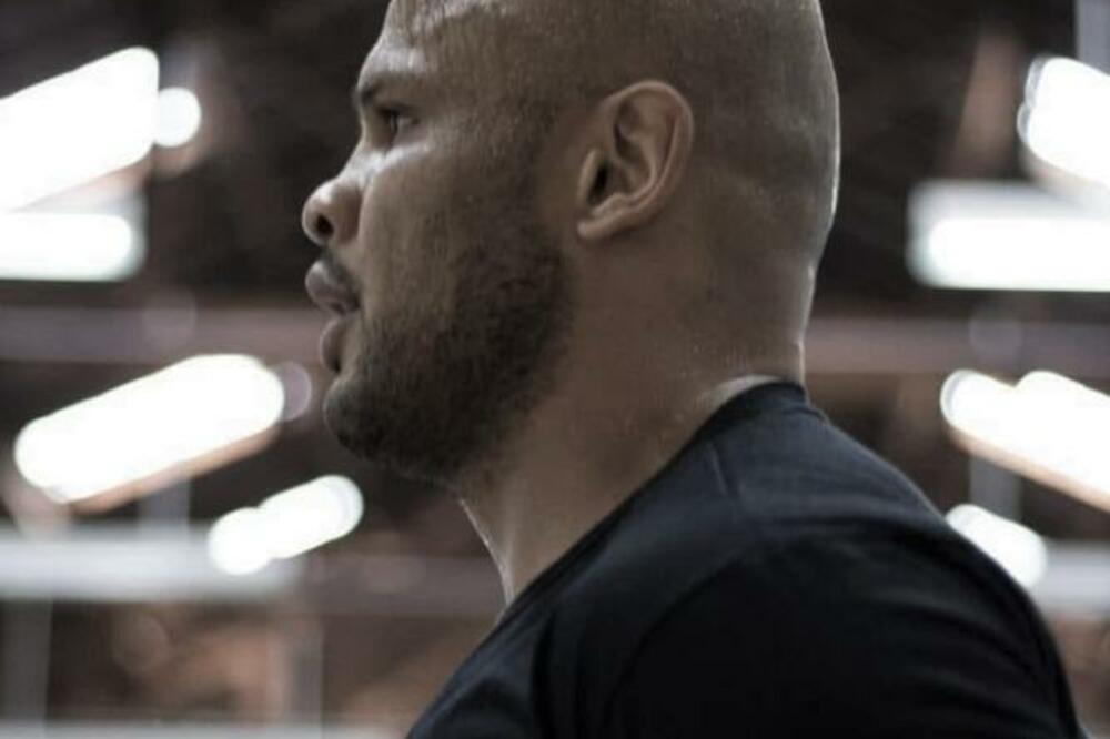 JEZIVA SMRT MMA BORCA! NIJE MU BILO SPASA!