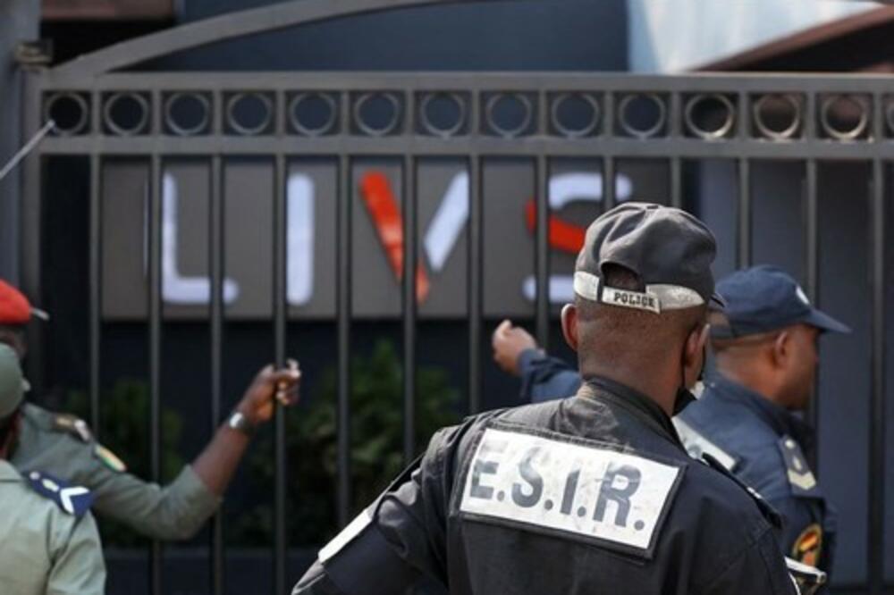 POŽAR U NOĆNOM KLUBU U KAMERUNU ODNEO 16 ŽIVOTA: Prisutni mislili da je reč o VATROMETU!