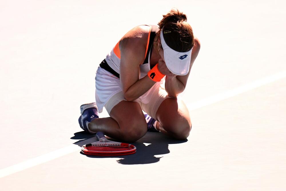 KORNE NE STAJE, ELIMINISALA I HALEP: Igra kao preporođena otkako je PODRŽALA ĐOKOVIĆA!