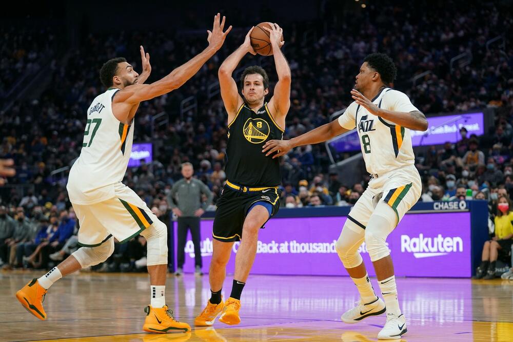 BJELICA DOBAR U POBEDI GOLDEN STEJTA BEZ KARIJA NA PARKETU: Bruklin nije vredelo ni fenomenalna partija Irvinga!